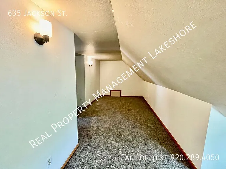 635 Jackson St — Photo 17