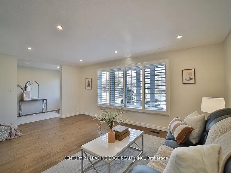 3 Crombie Pl — Photo 14