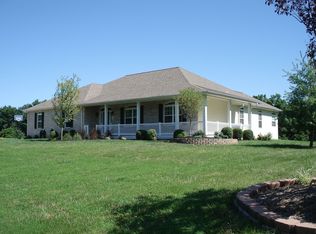 1605 Summit Estates Dr, O'Fallon, MO 63366