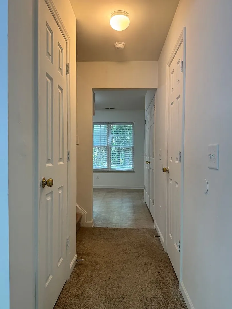 41 Red Ln. - For Rent — Photo 4