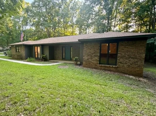 580 Grey Smoke Trl, Cataula, GA 31804