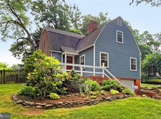 2227 Westwood Pl, Falls Church, VA 22043