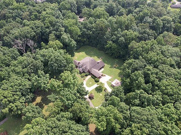 2nd image of 115 Orangewood Dr