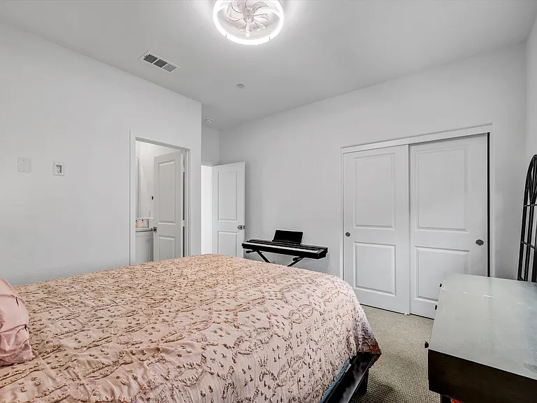 302 Fawn St — Photo 11