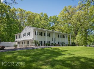 10 Glenmere Ter, Mahwah, NJ 07430