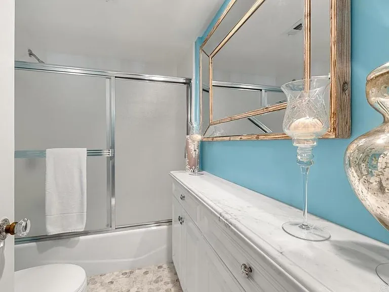 1157 Winthrop Ln — Photo 10