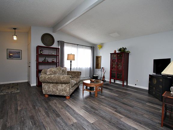 4th image of 519 Laverne Ave