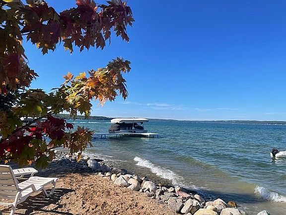 Lake Charlevoix Beach Access