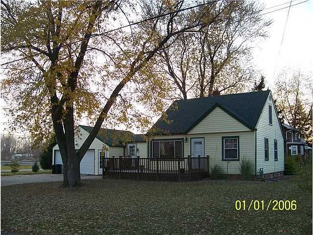 1560 Blandin Ave photo 1