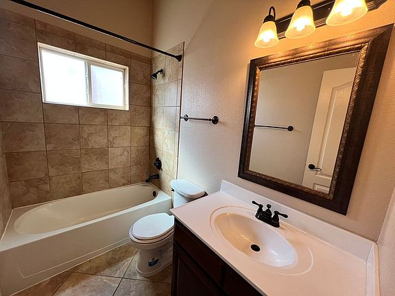 4th image of 11524 Porfirio Payan Dr