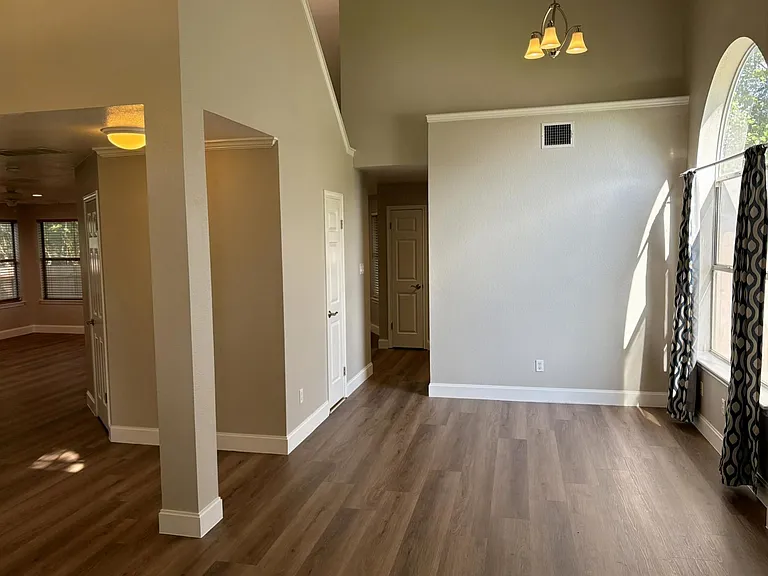 14707 Single Trce — Photo 7