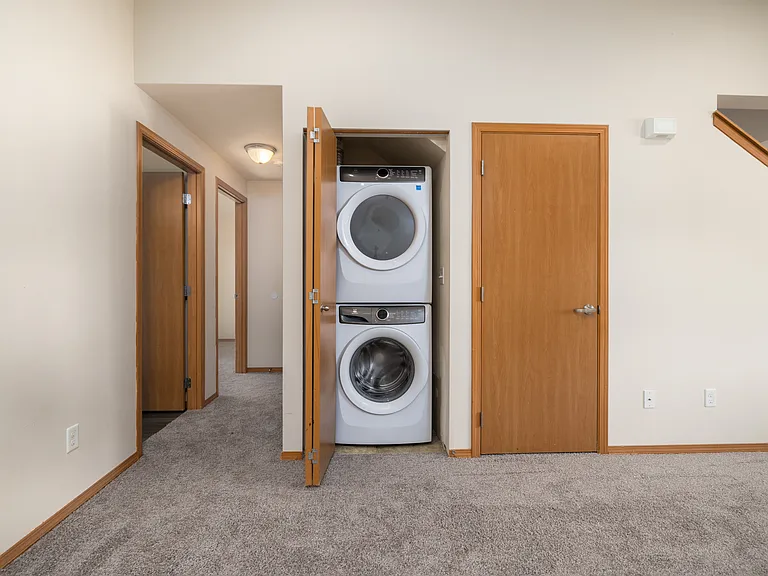 Chelsea Village Townhomes — Photo 29