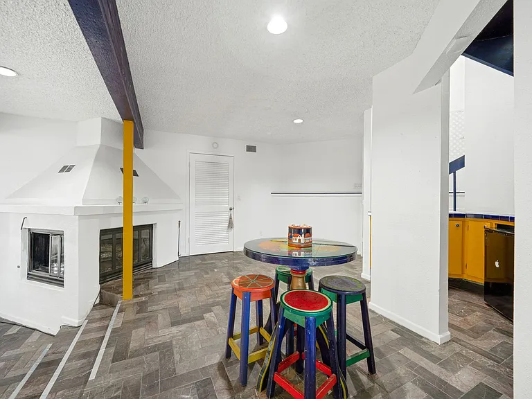 590 Cross River St #1 — Photo 3