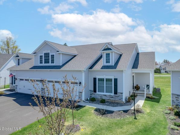 21 Joshua Place, Glenmont, NY 12077
