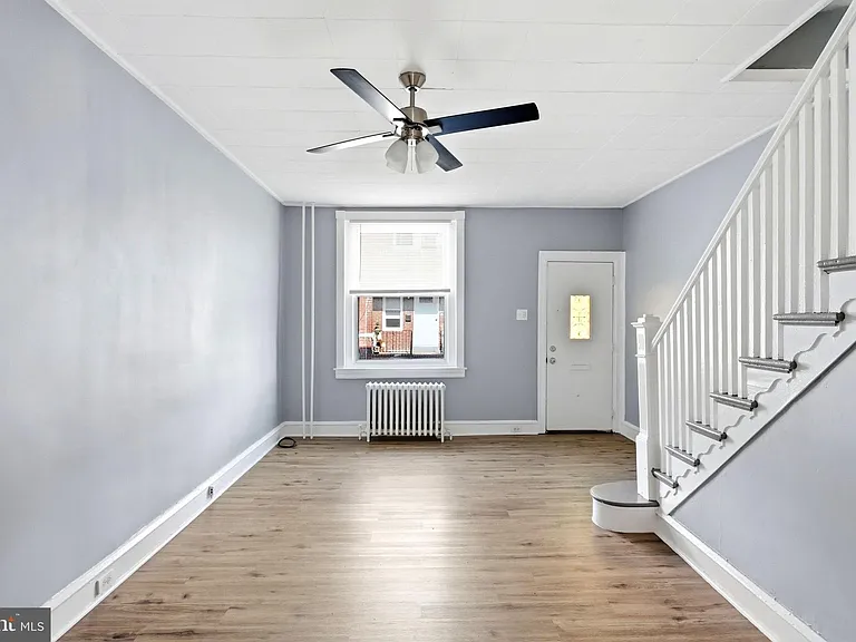 1631 S Etting St — Photo 5
