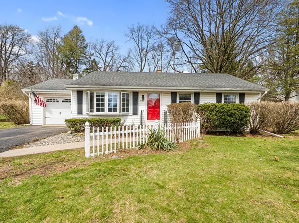 2130 Kalarama Ave, Portage, MI 49024