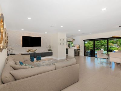 9865 SW 16th St, Miami, FL, 33165