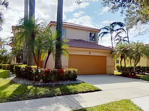 597 Live Oak Ln, Weston, FL 33327