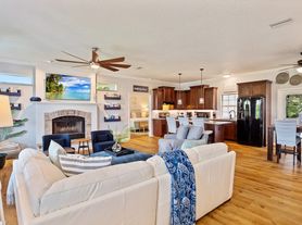 4 Susan Pl, Palm Coast, FL