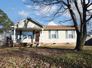 687 Debbie Dr, Clarksville, TN 37042