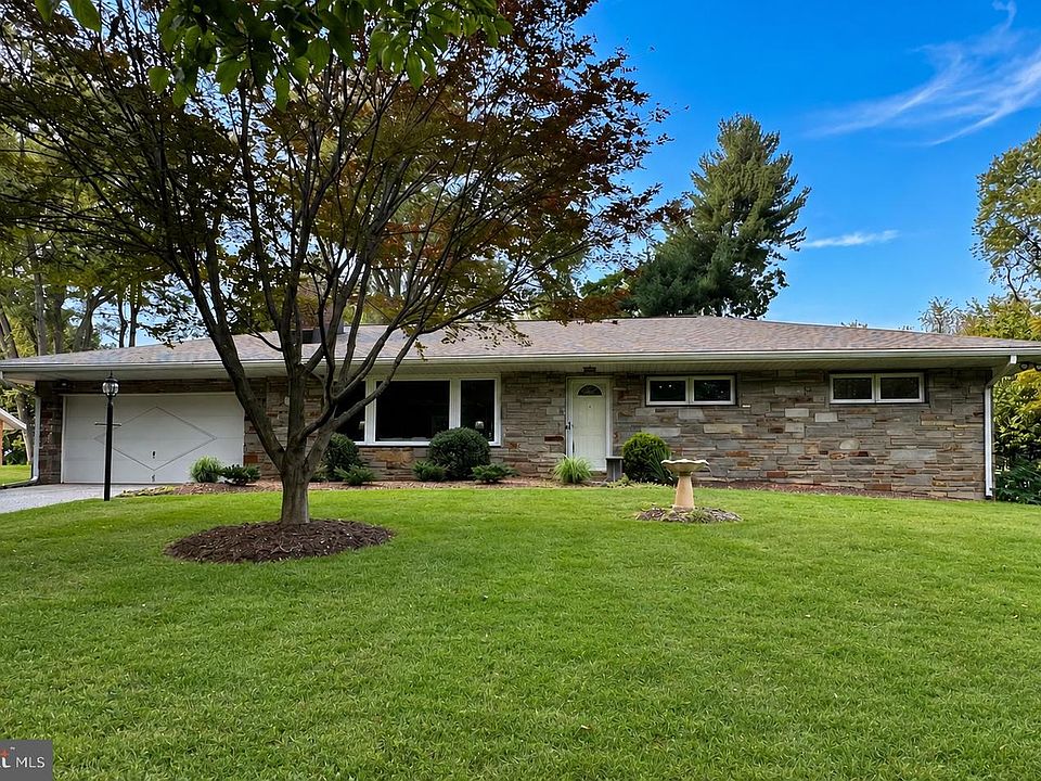 1st image of 9710 Hillsmere Rd