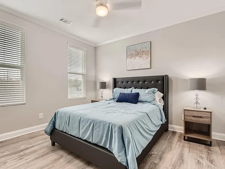 884 Sims St SW — Photo 19