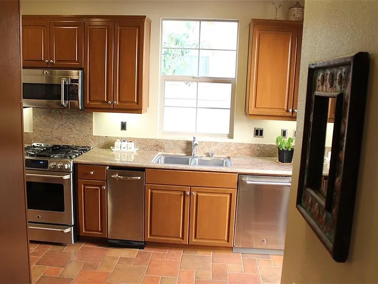 11509 Amalfi Way — Photo 23