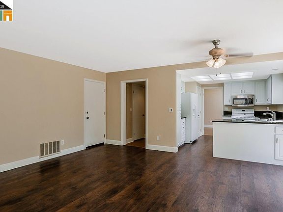 3rd image of 1100 Candlewood Dr