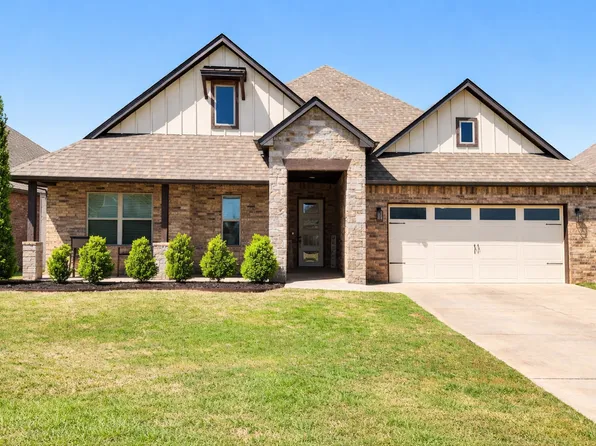 1018 Stonebridge Village Dr, Enid, OK 73703