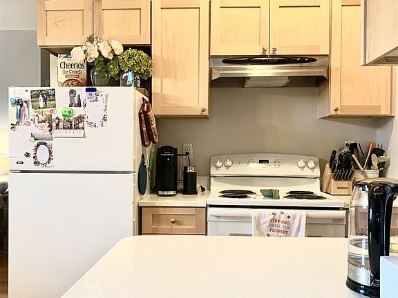 170 Winthrop Rd. #8 Brookline Unit Photo 2