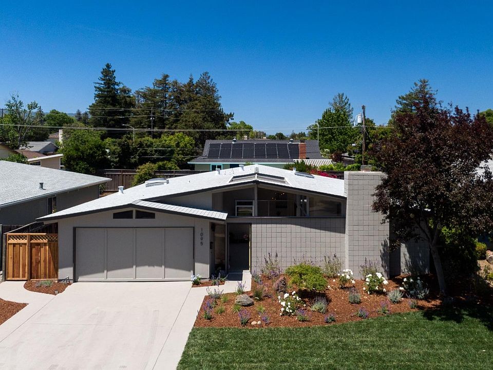 1st image of 1095 Robbia Dr