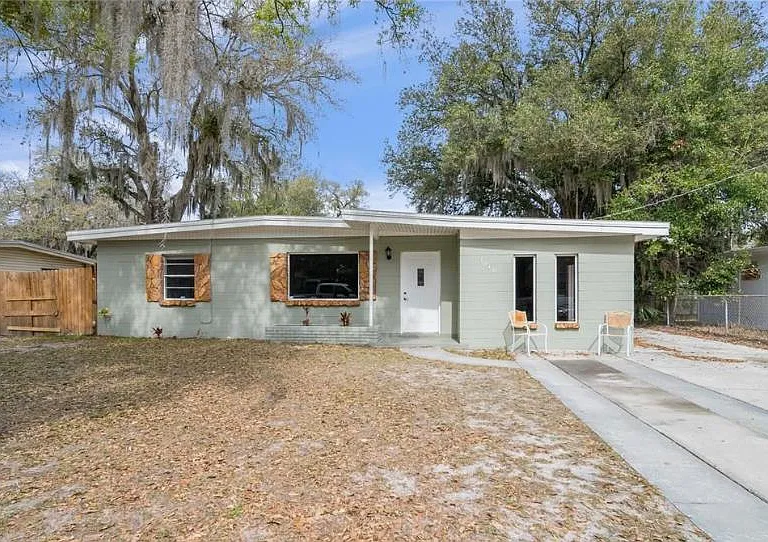 3016 E Norfolk St — Photo 1