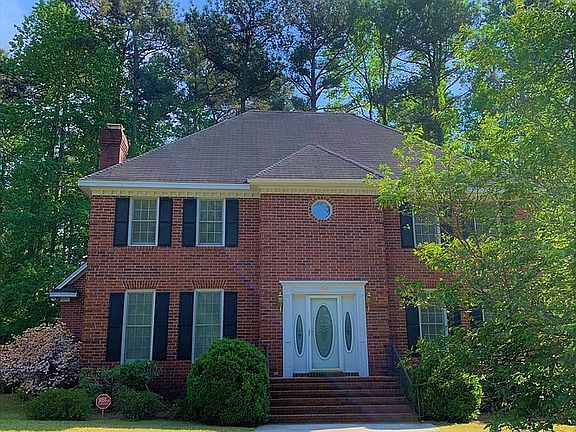 3rd image of 4224 Knollcrest Cir S