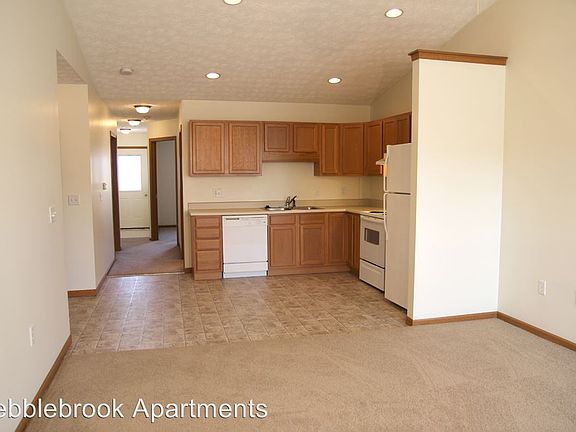 3rd image of 105 Brookside Dr Unit B