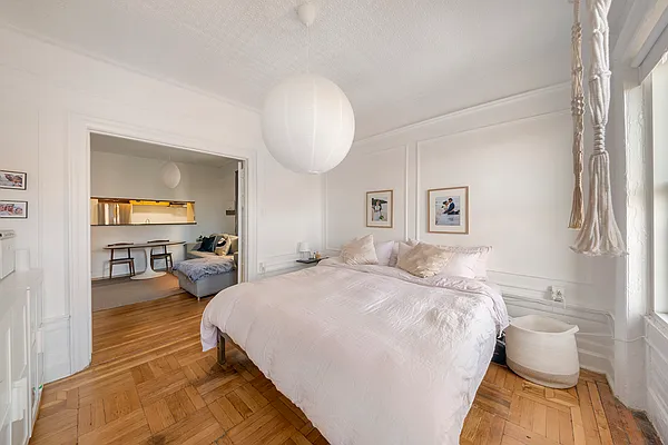Rented by Camelot Realty Group | media 2