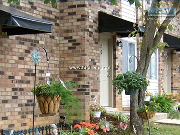 4th image of 81 Charleston Sq #31