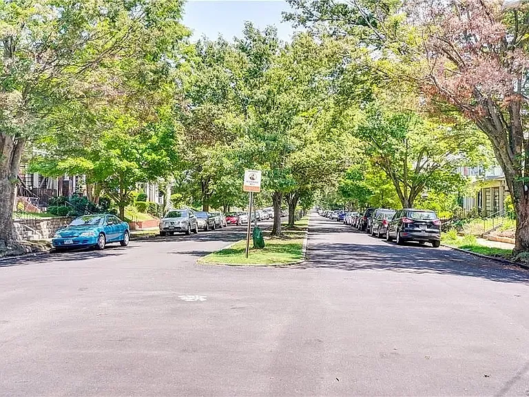 2414 Maplewood Ave — Photo 22