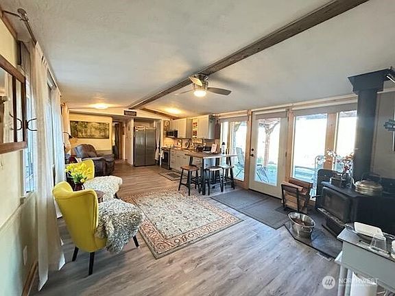 4th image of 14 Bridge View Road