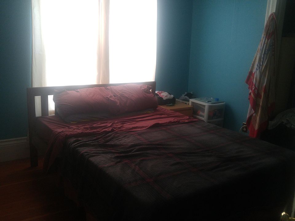1st image of 202 Crafts St #2