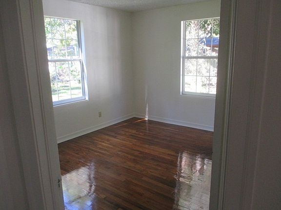 5th image of 4025 Ernest St