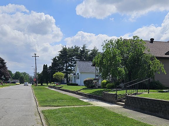 4th image of 817 N 12th St