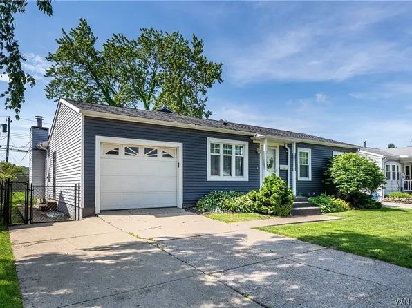 293 Desmond Dr, Tonawanda, NY 14150