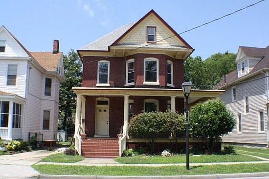 1st image of 222 W 35th St #2