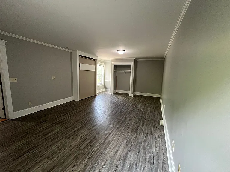 224 James Ave — Photo 40