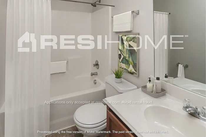 9804 Crocker Dr — Photo 10