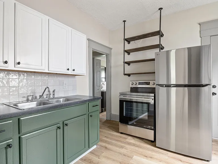 2101 Singleton St #2103 — Photo 15