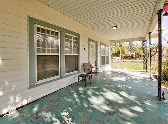 4th image of 248 Merchant St