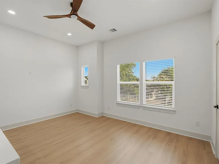 9819 Turnbow St #D — Photo 15