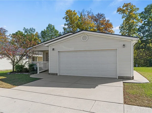 480 Park Hills Xing #49, Fairborn, OH 45324