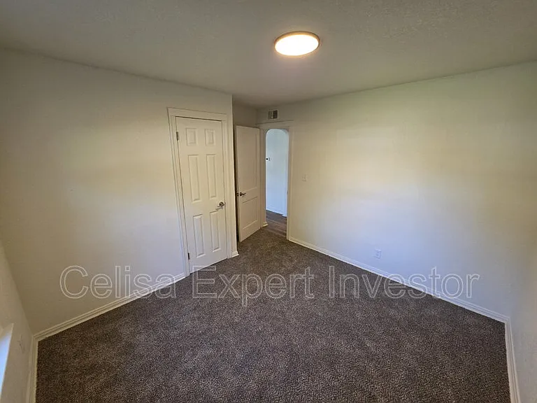 4317 Spatz Ave — Photo 5